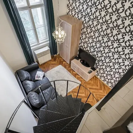 Robinia Downtown Appartamento Budapest