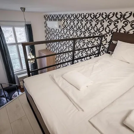 Robinia Downtown Apartament Budapesta