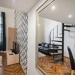 Robinia Downtown Apartman